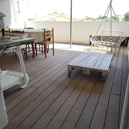 דירה Au 2eme Etage Terrasse 30m2 סן סיפריאן