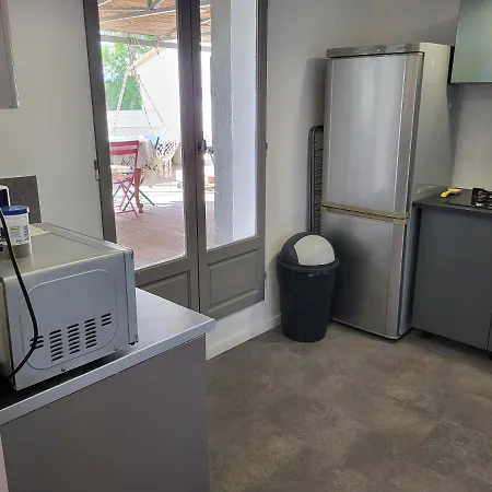 Au 2eme Etage Terrasse 30m2 דירה *
