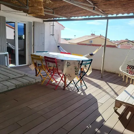 Au 2eme Etage Terrasse 30m2 דירה סן סיפריאן