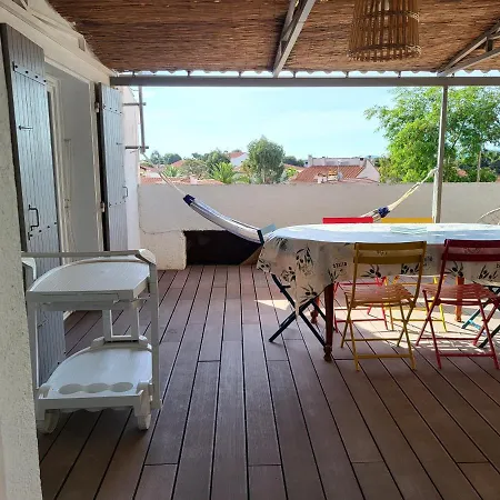 Au 2eme Etage Terrasse 30m2 דירה סן סיפריאן