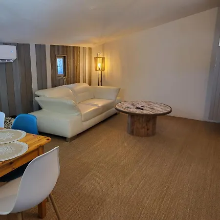 Apartment Au 2eme Etage Terrasse 30m2 *