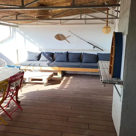 Au 2eme Etage Terrasse 30m2 דירה סן סיפריאן