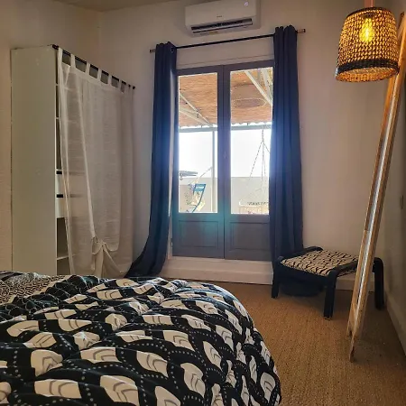 דירה Au 2eme Etage Terrasse 30m2 סן סיפריאן