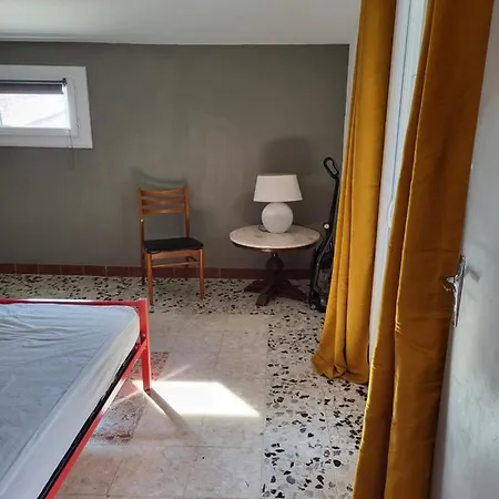 Au 2eme Etage Terrasse 30m2 דירה *
