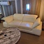 Au 2eme Etage Terrasse 30m2 * Saint-Cyprien (Pyrenees-Orientales)