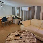 Au 2eme Etage Terrasse 30m2 *