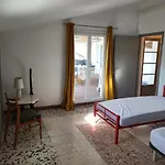 Au 2eme Etage Terrasse 30m2 Daire Saint-Cyprien (Pyrenees-Orientales)