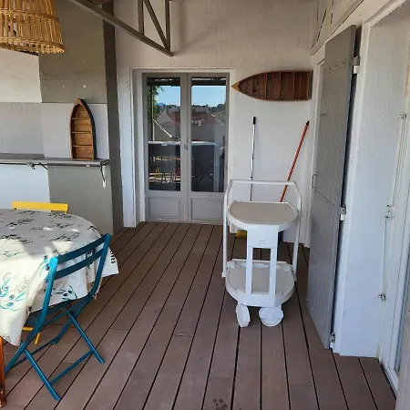 Apartmán Au 2eme Etage Terrasse 30m2 *