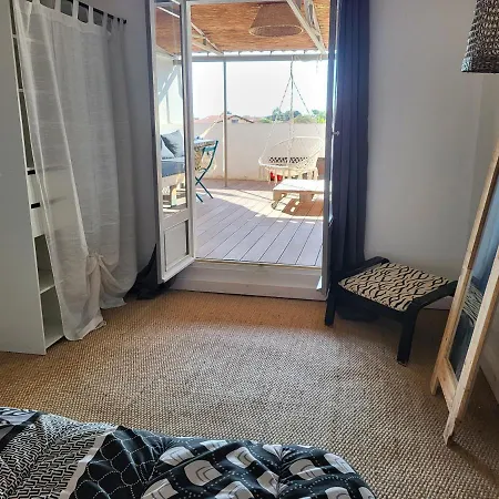 Au 2eme Etage Terrasse 30m2 * Saint-Cyprien (Pyrenees-Orientales)
